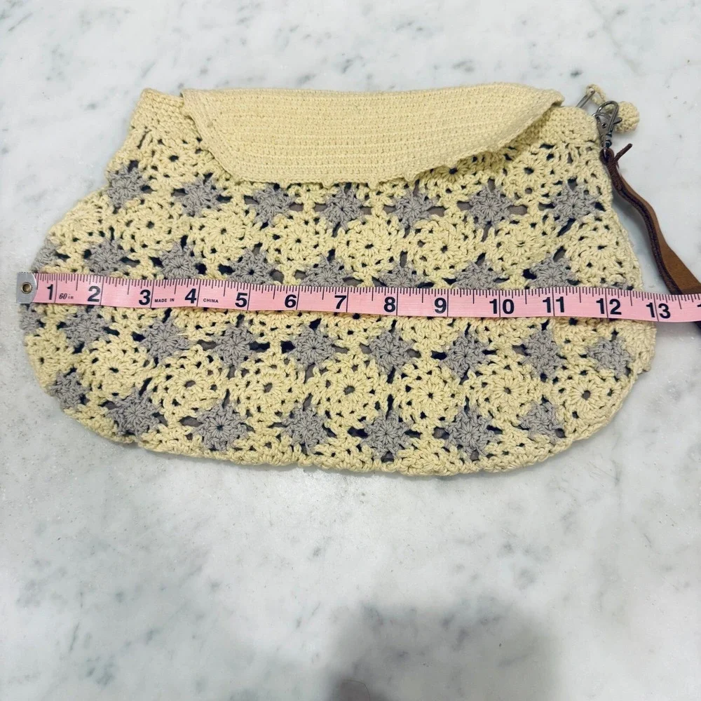The Unbranded Brand charming crochet