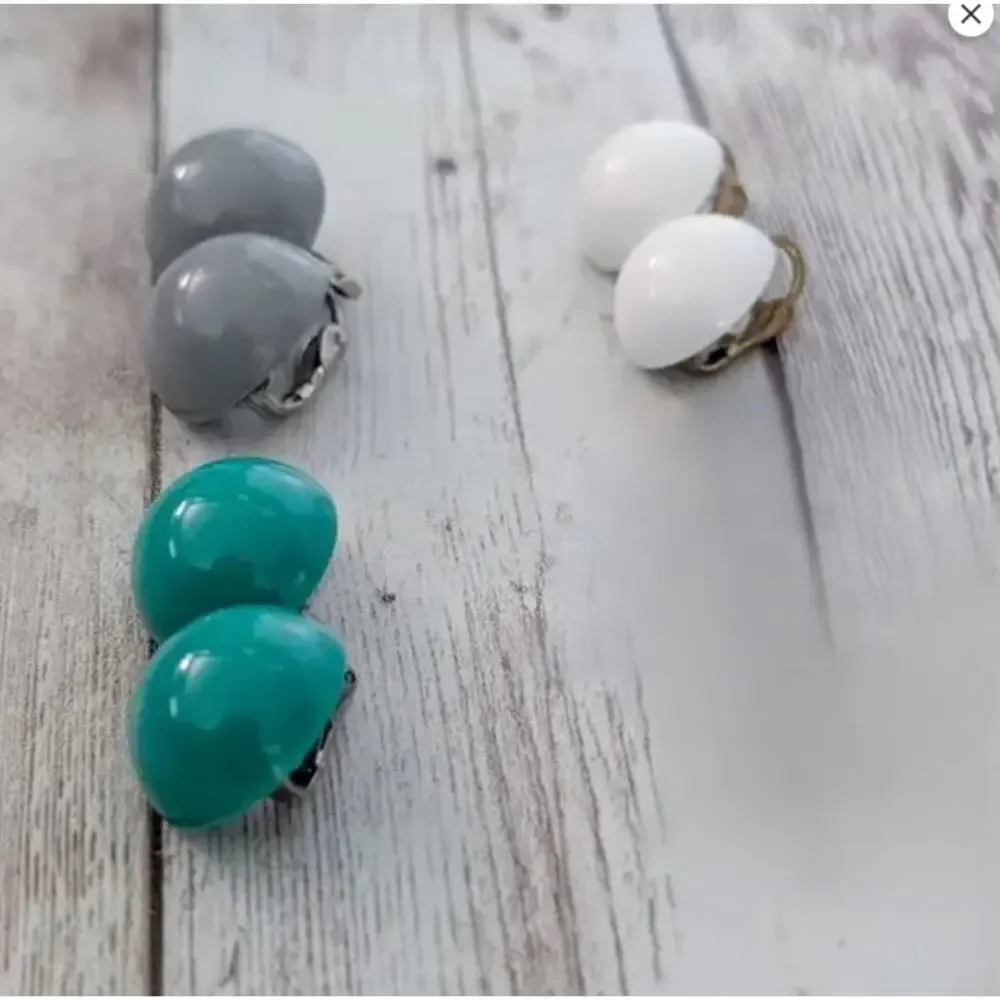 Bundle of 3 Vintage Clip On Earrings - Retro - White, Green, Grey
