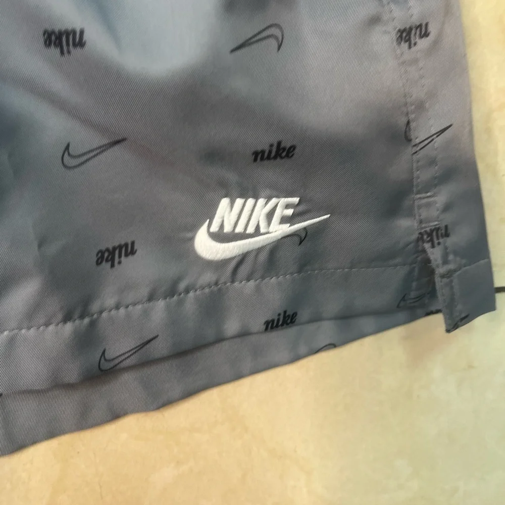 Nike charcoal gray
