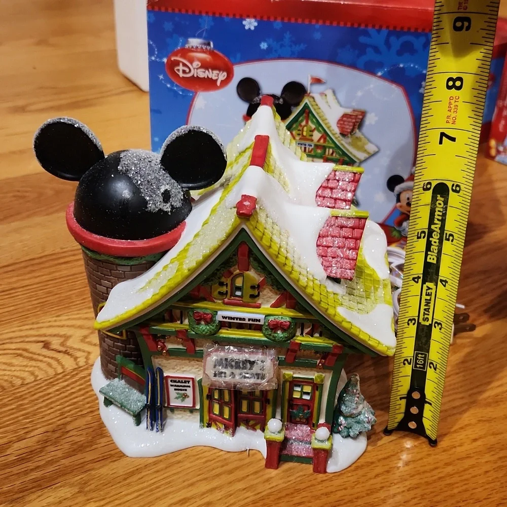 Department 56 mickey ski