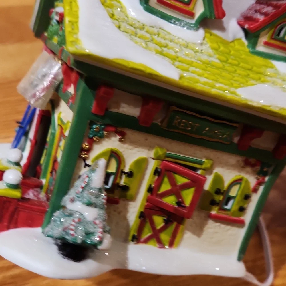 Department 56 mickey ski