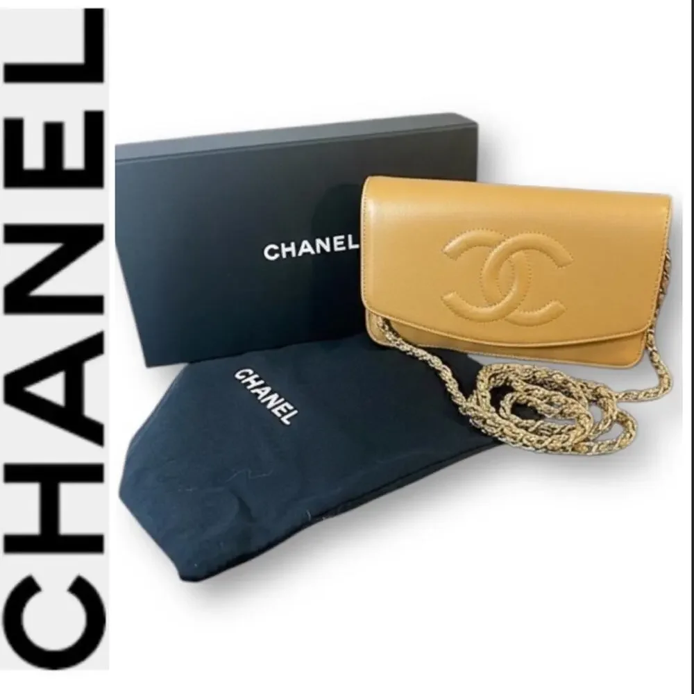 CHANEL elegant tan