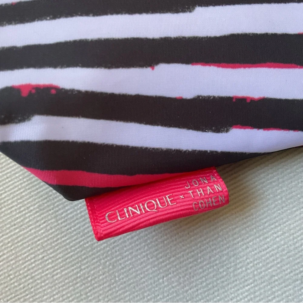 Clinique x Jonathan Cohen smoke bag