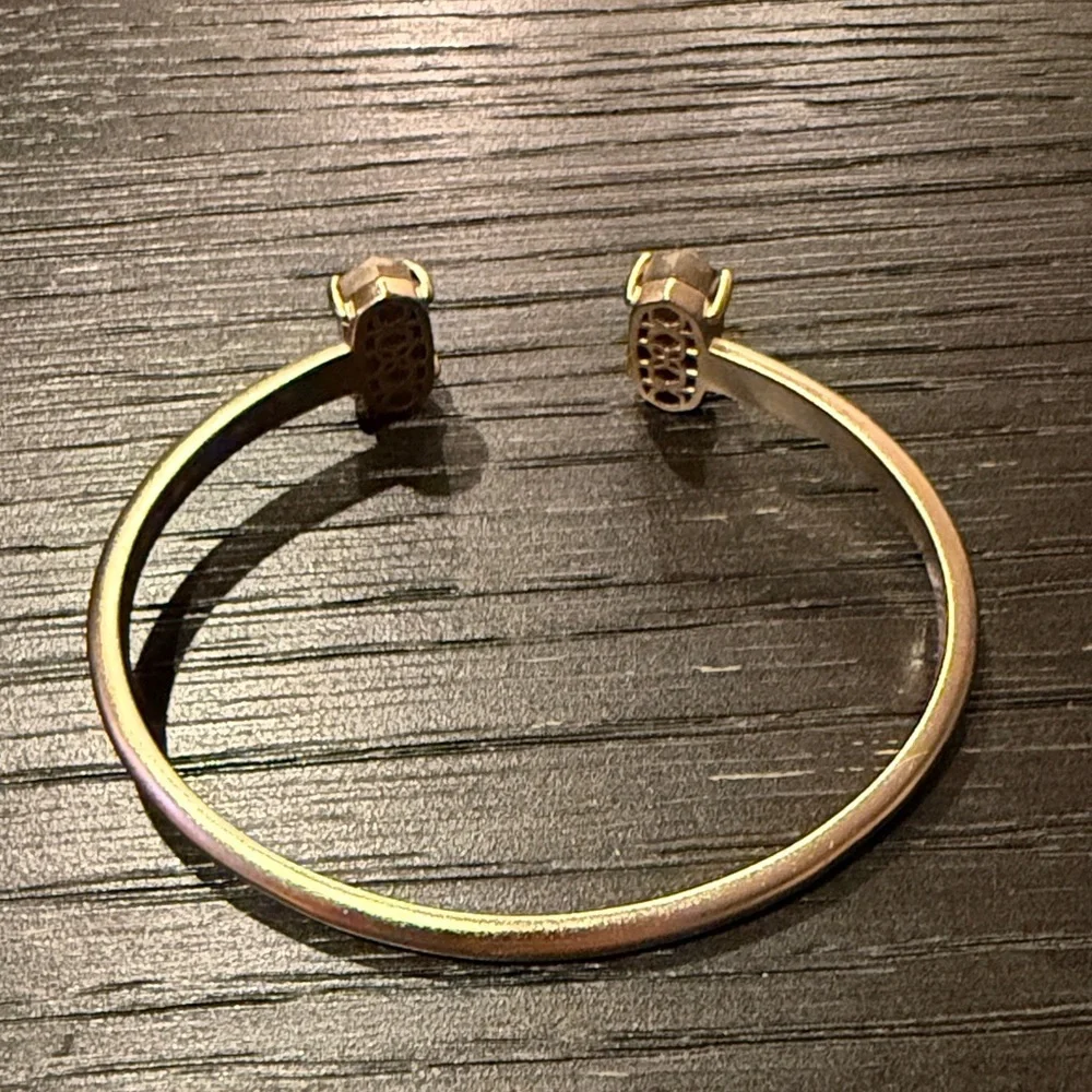 Kendra Scott elegant gold