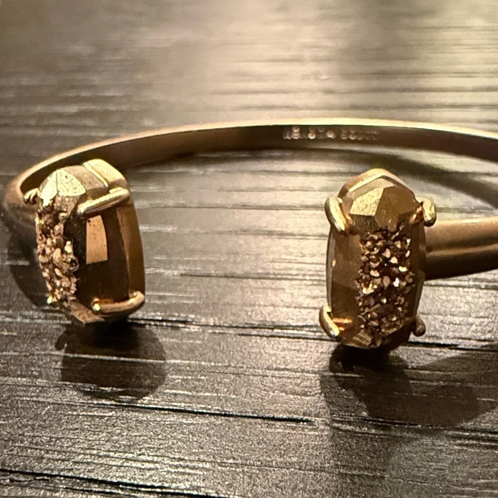 Kendra Scott elegant gold