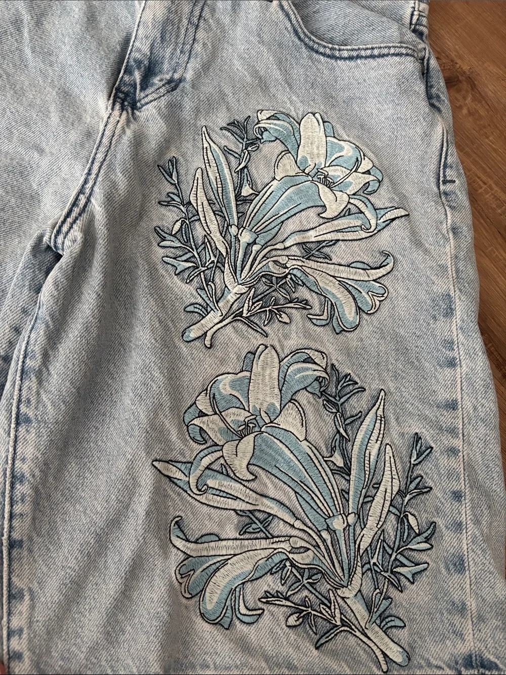 The Met light blue