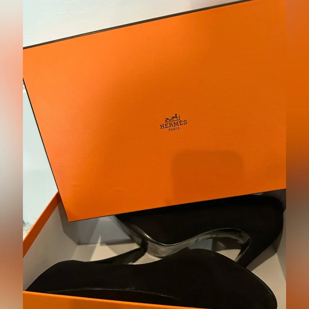 Hermes authentic hermēs