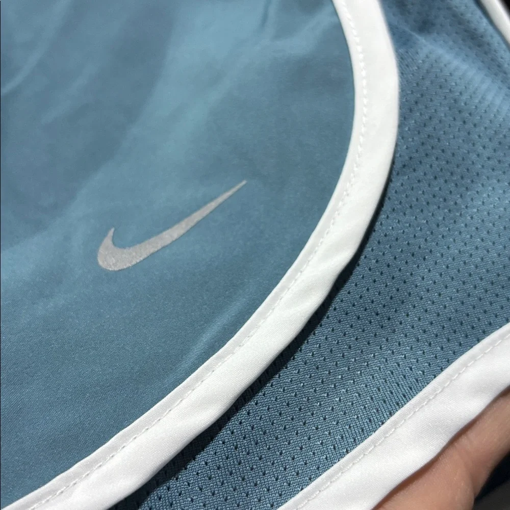 Nike new tags
