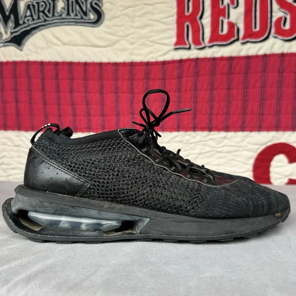 Nike product pair