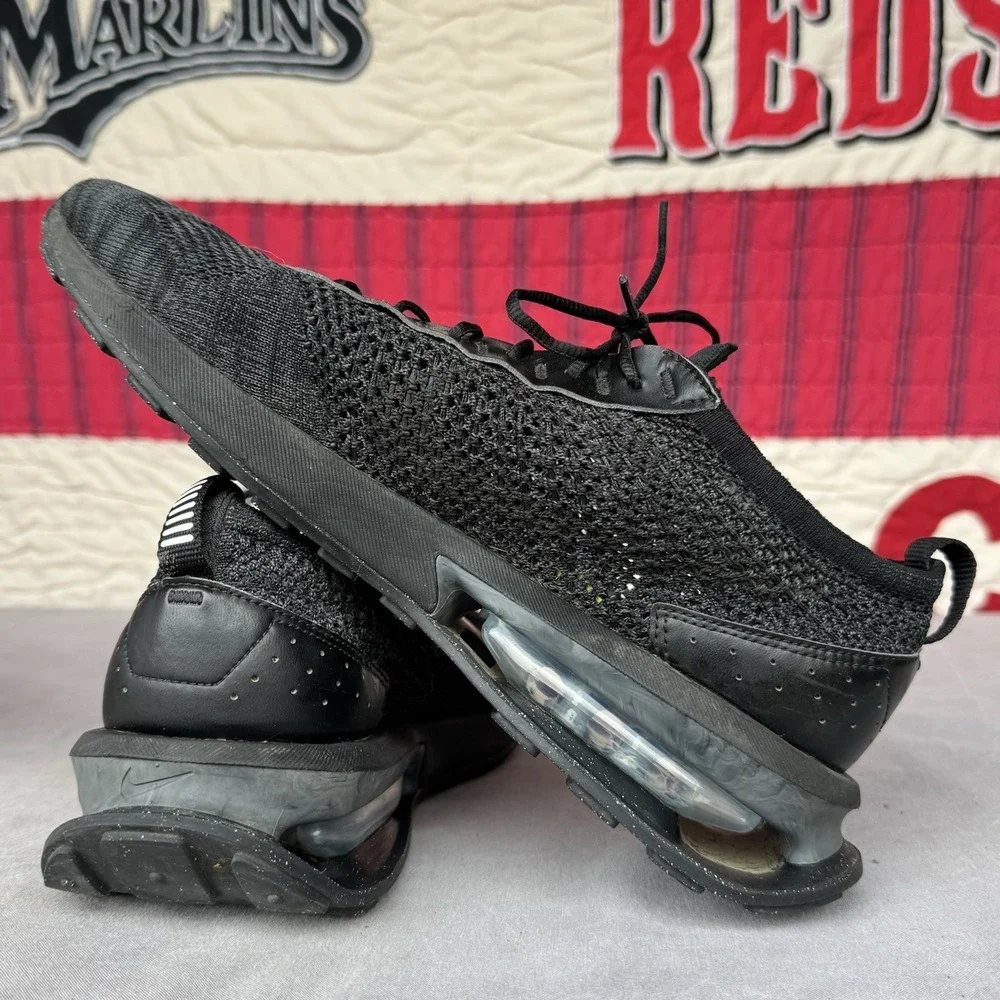Nike product pair