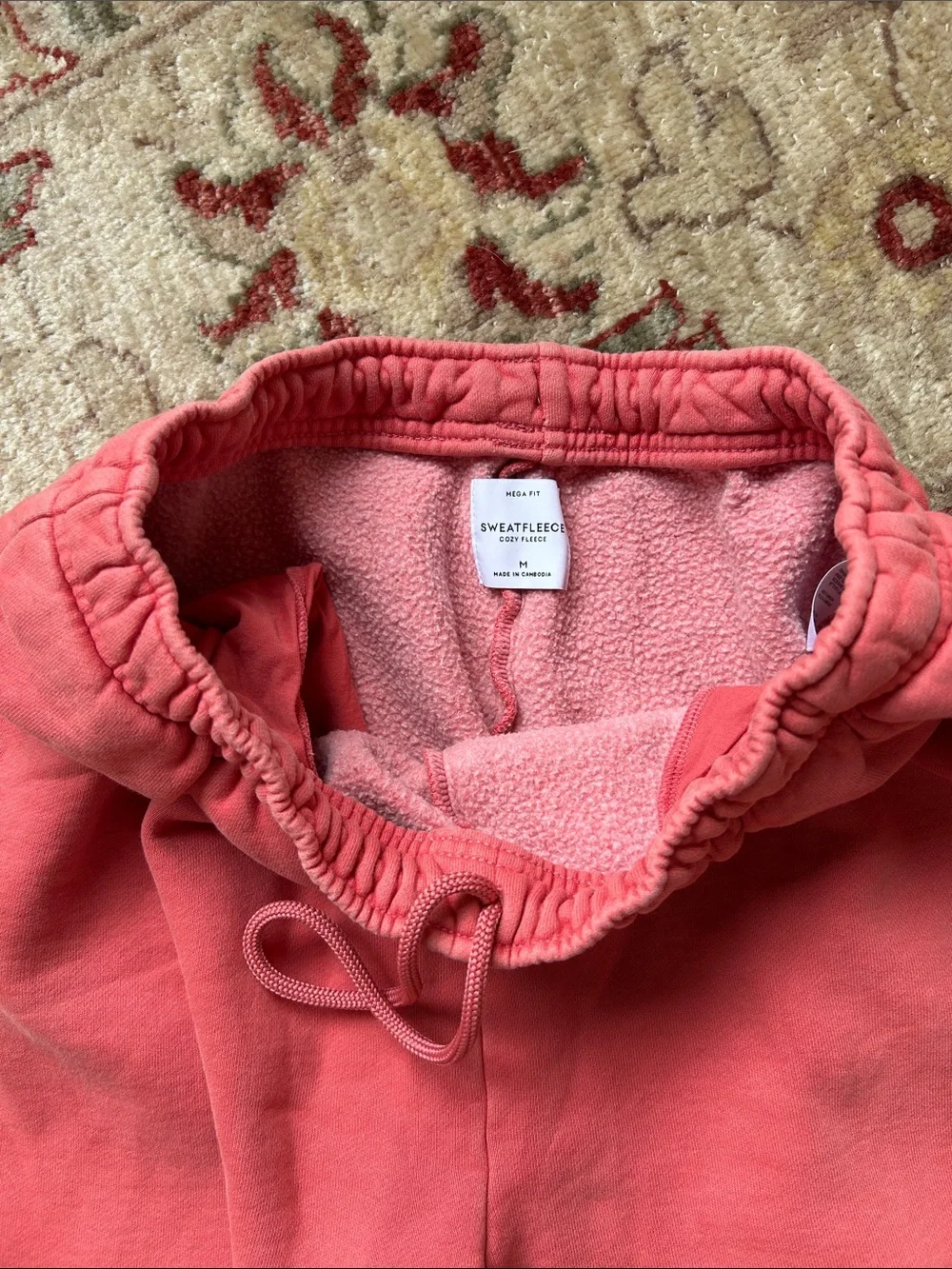 Aritzia atitzia mega