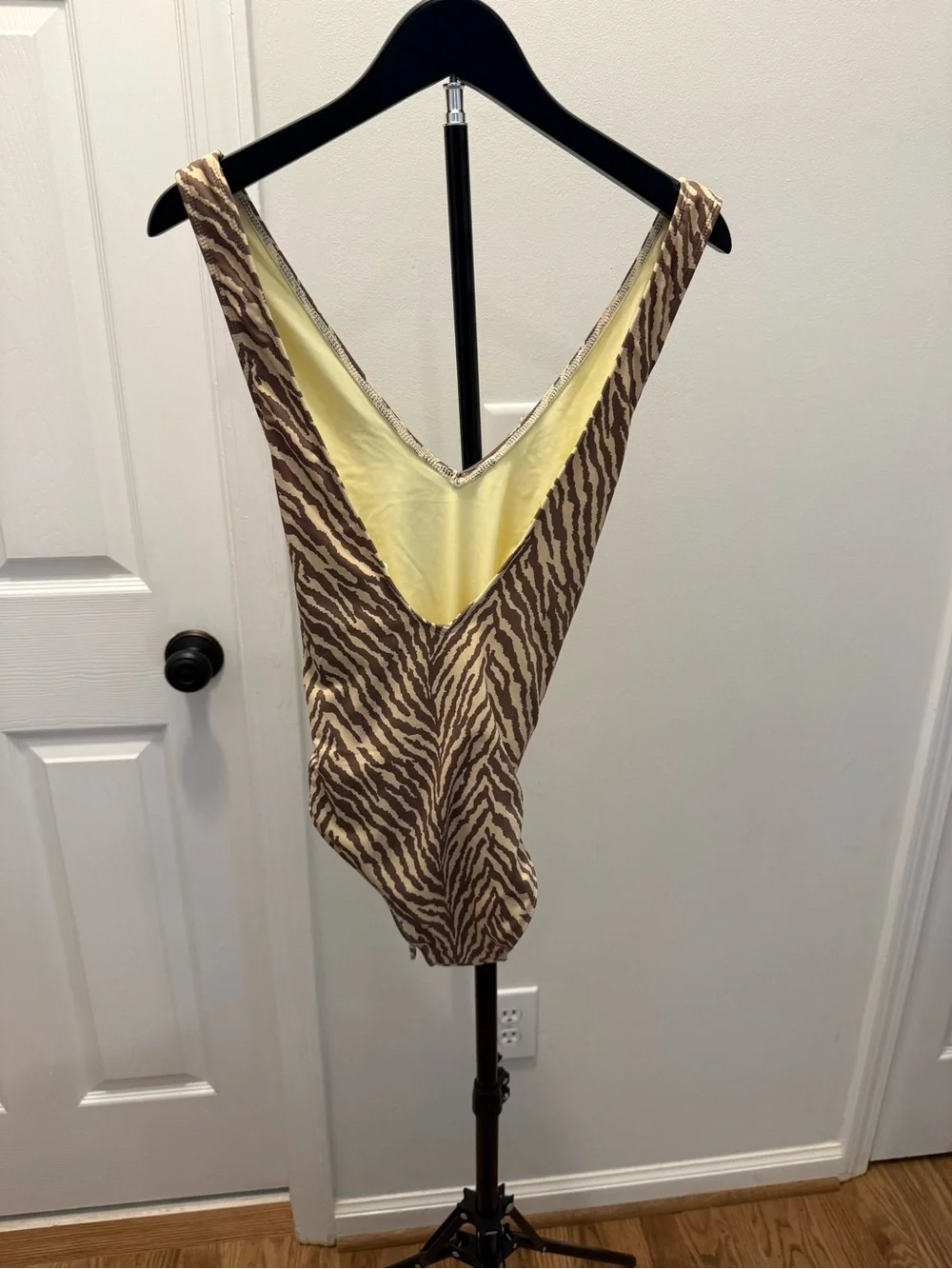 Charlie Holiday beige zebra