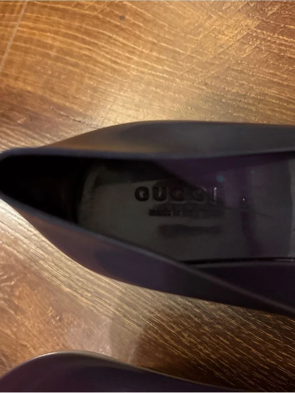 Gucci gg logo