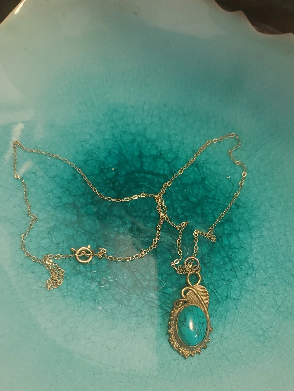 Turquoise Stone Pendant Necklace - Gold Tone - D