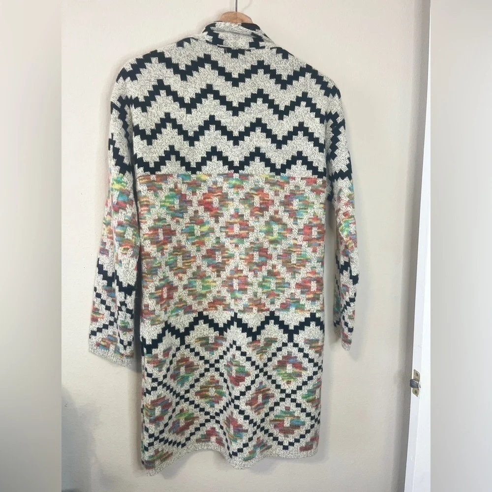 debut rainbow aztec