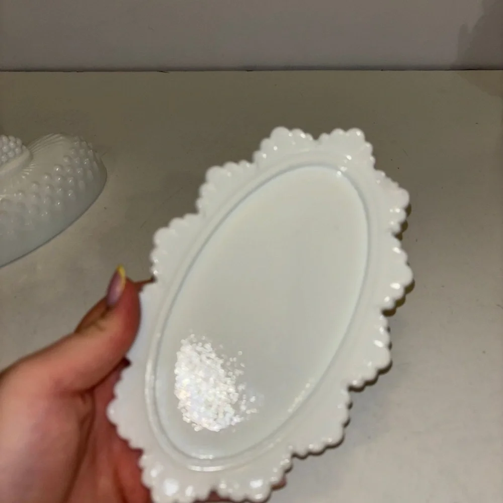 Fenton vintage white