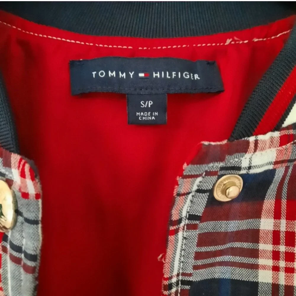 Tommy Hilfiger red white