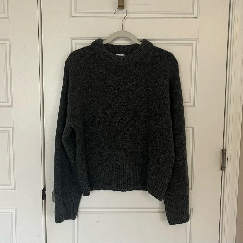 H&M Gray Sweater | M