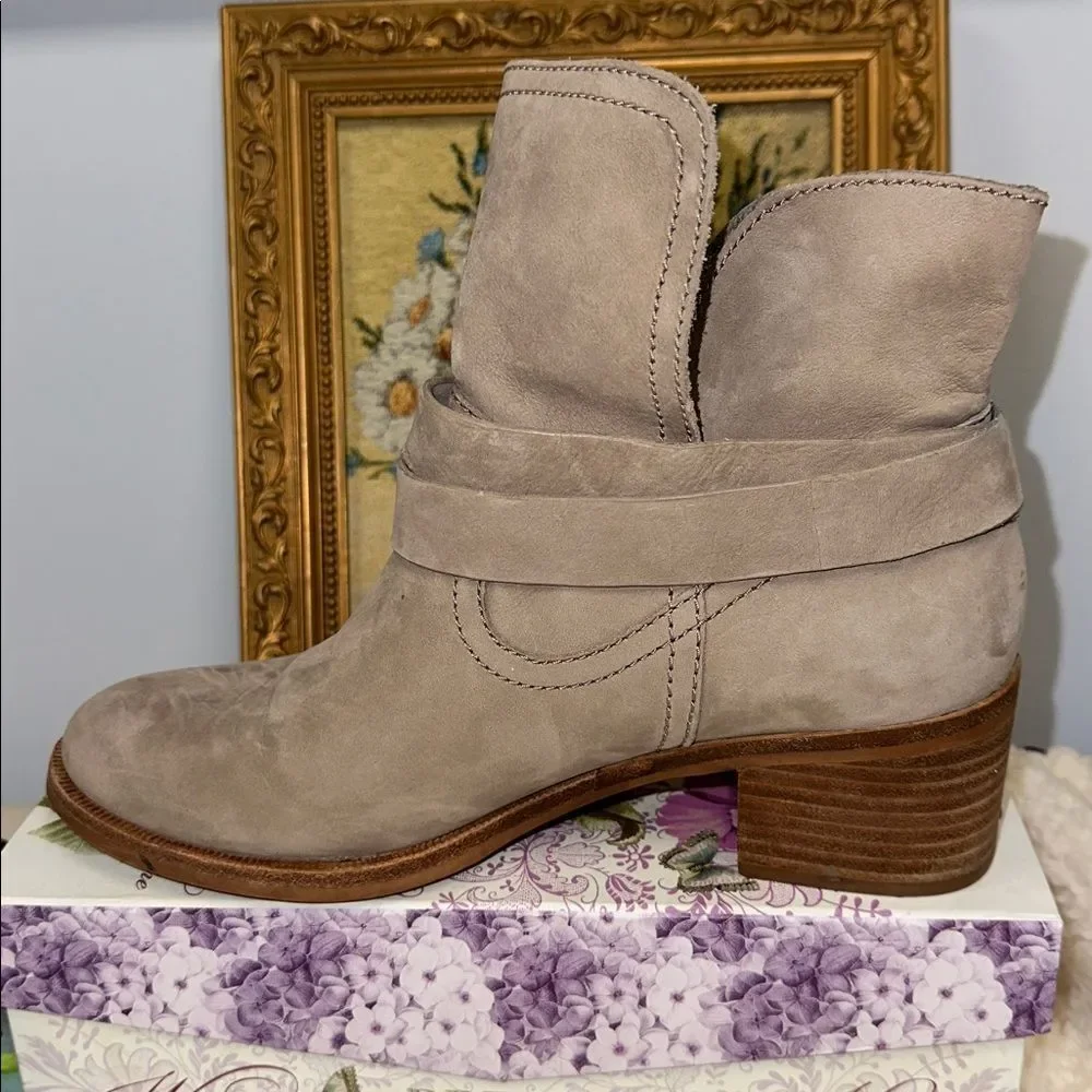 UGG pre owned