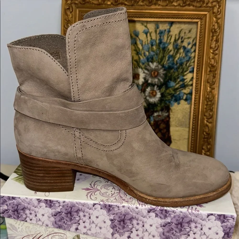 UGG pre owned
