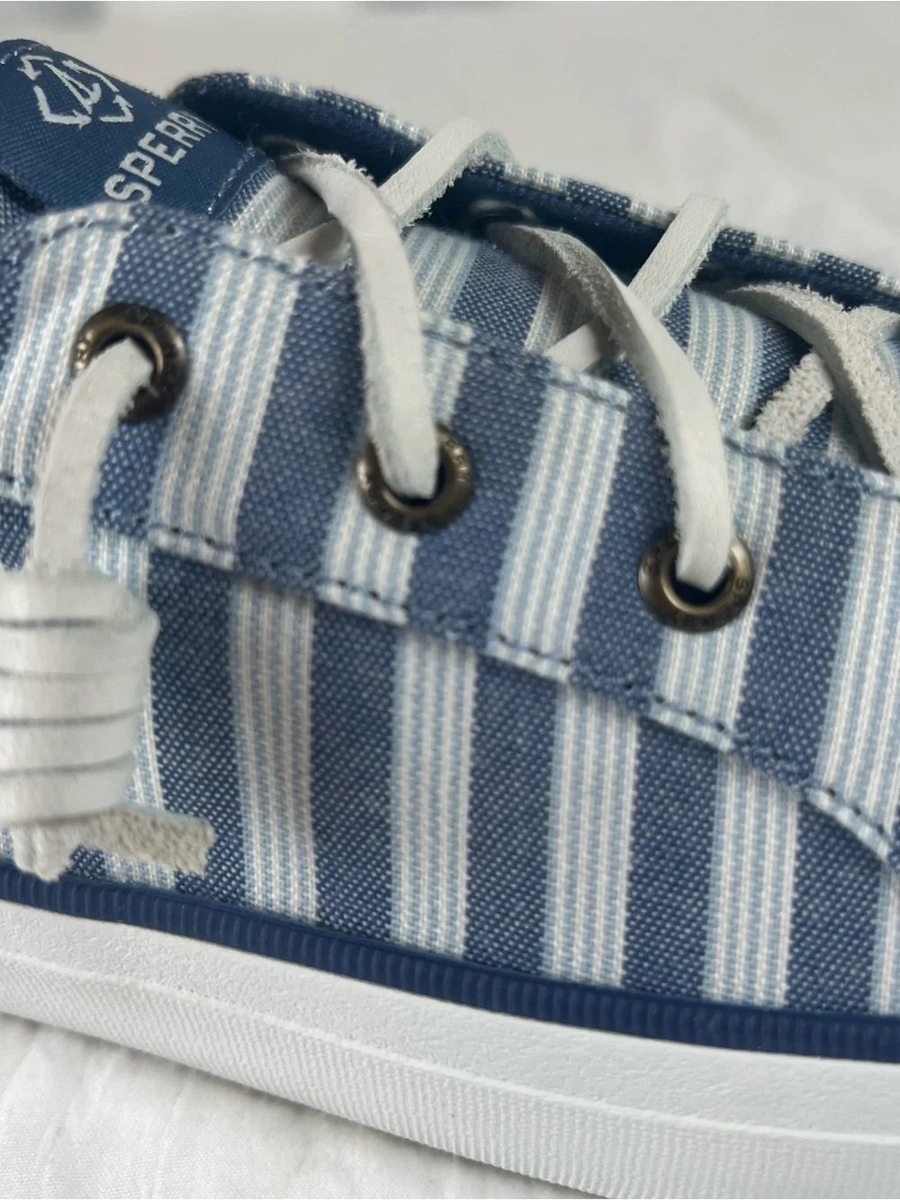 Sperry Top-Sider Women’s sz10 Blue&White Striped LowTop Canvas Sneakers STS88682