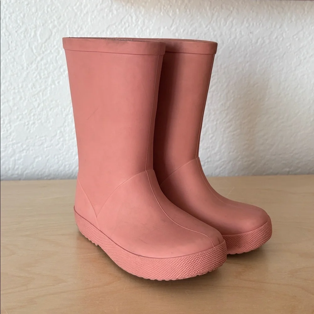 Zara play due