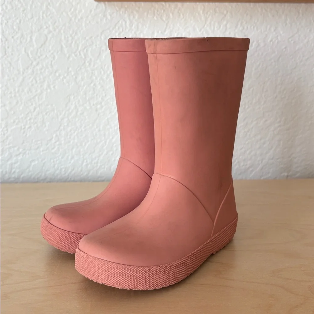 Zara play due