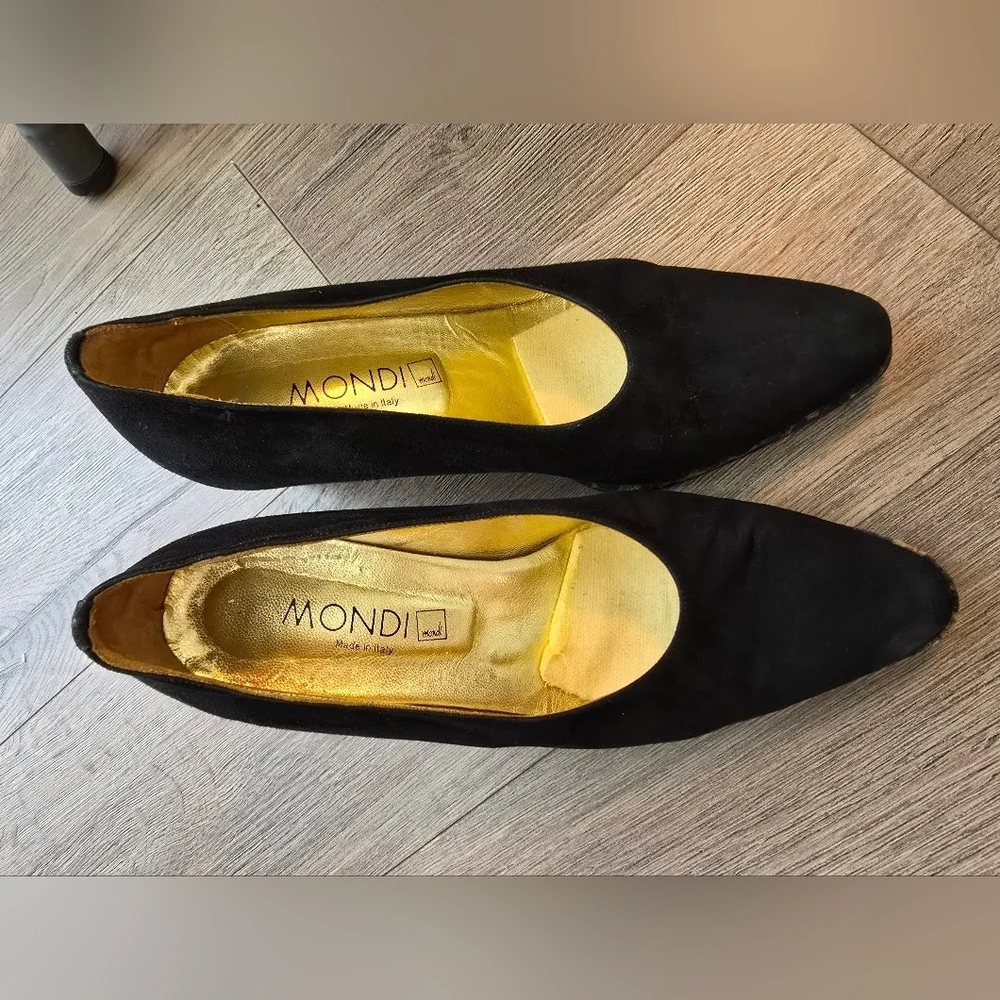 Mondi beautiful vintage