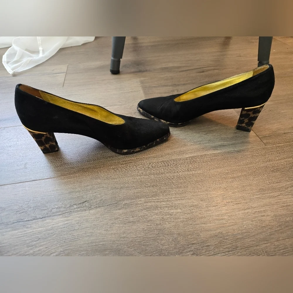 Mondi beautiful vintage