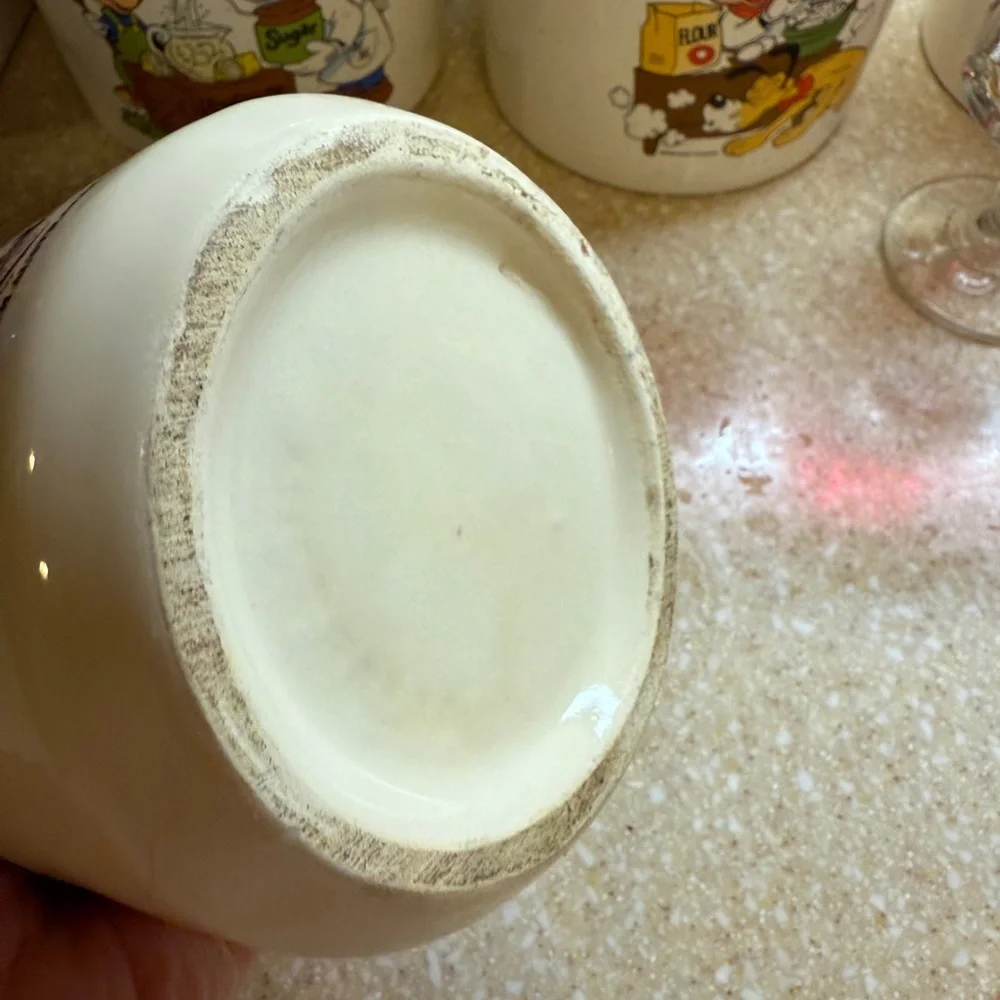 N/A elegant vase