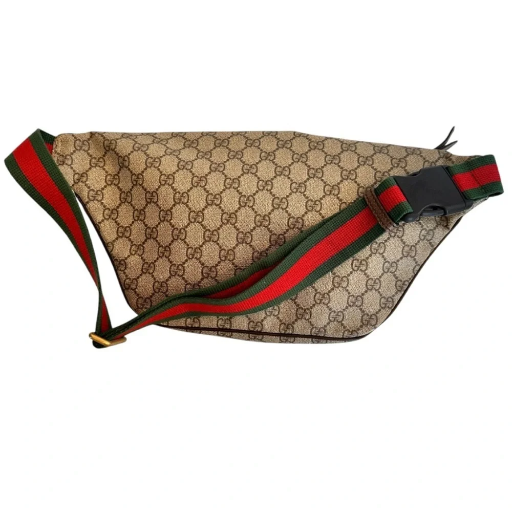 Gucci night courrier