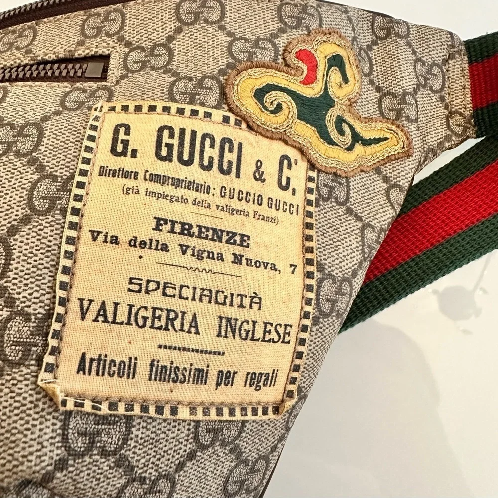 Gucci night courrier