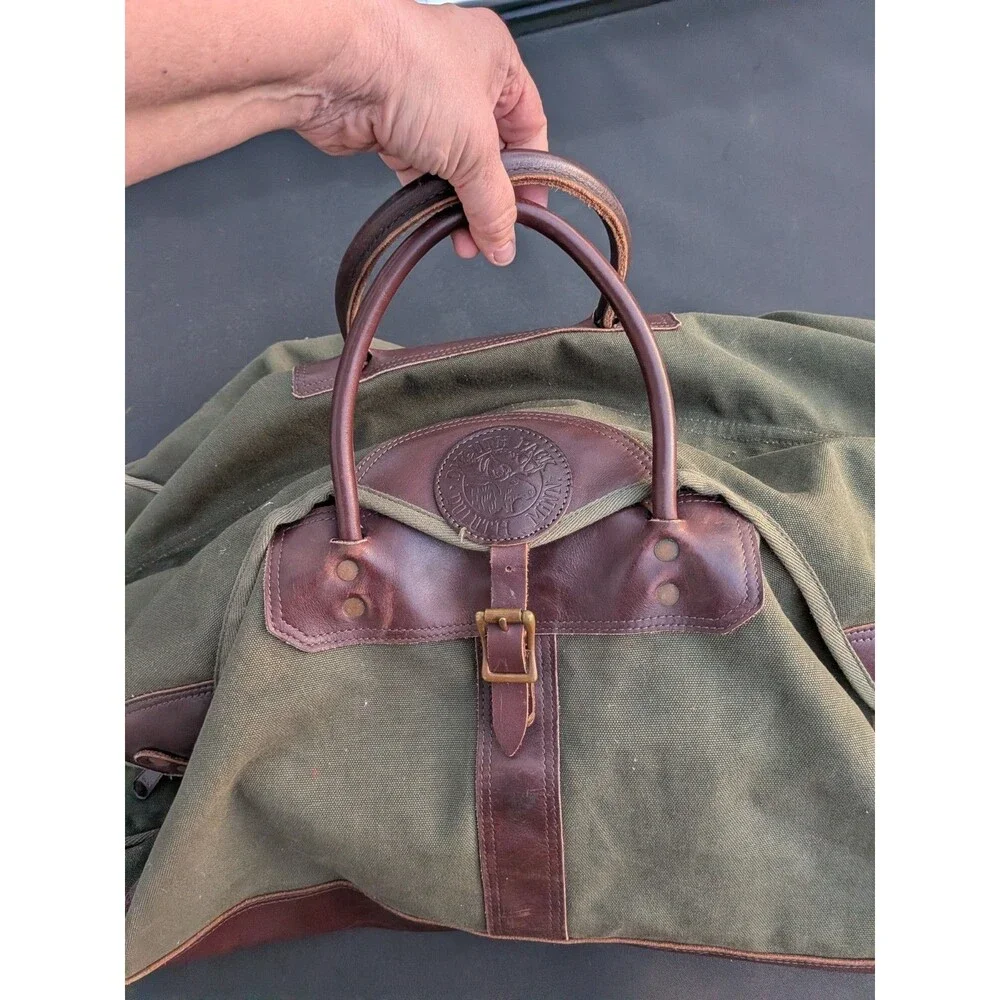 Duluth Trading Co missing shoulder