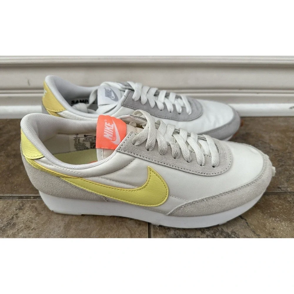 Nike Womens Daybreak Multicolors, Mismatch  Shoes Sneakers Sz 7 SALE SAMPLE
