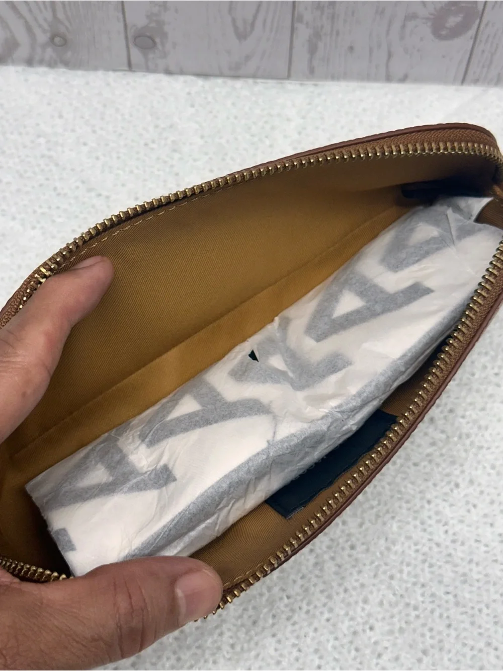 Marc Jacobs compact marc