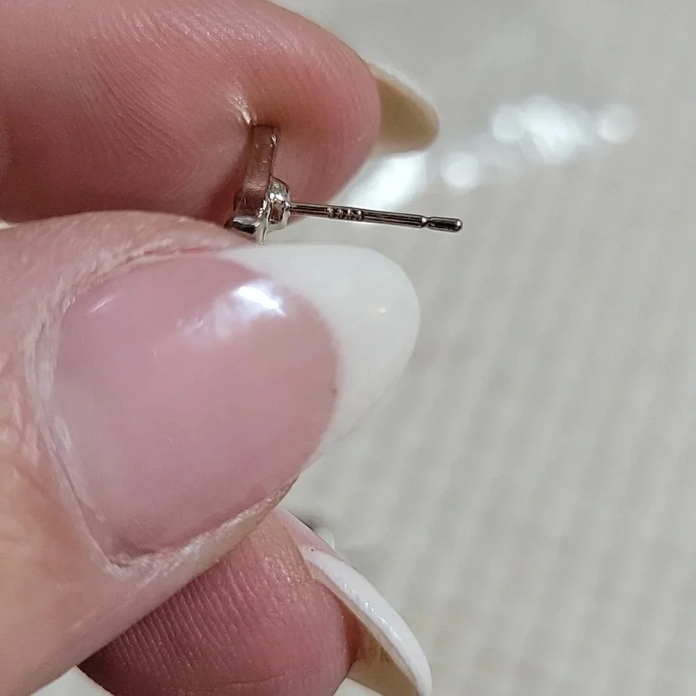 Ear Envy polished finish