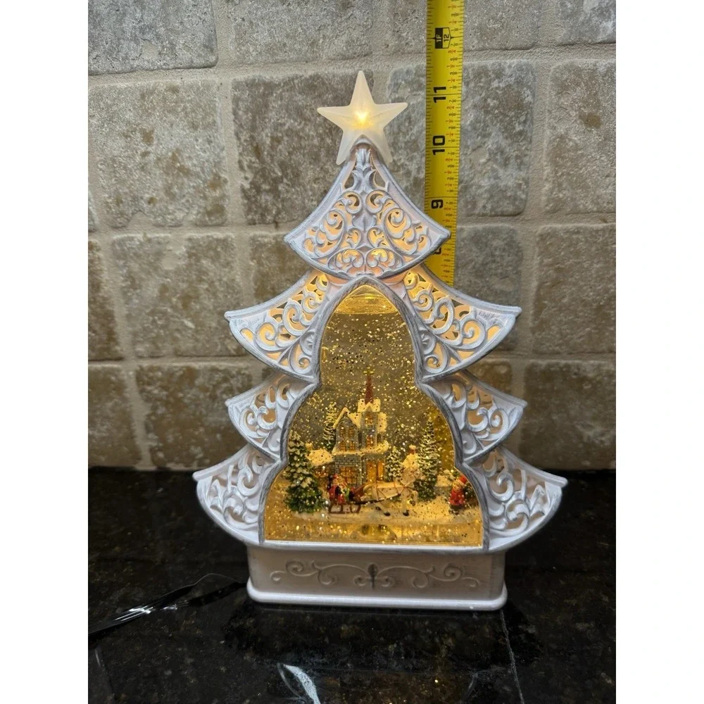 Shatchi christmas tree
