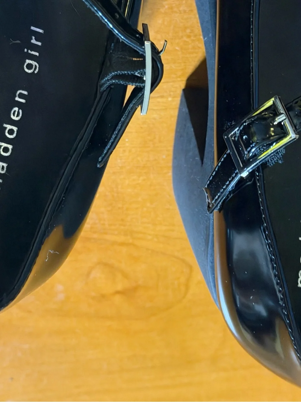 Madden Girl glossy black
