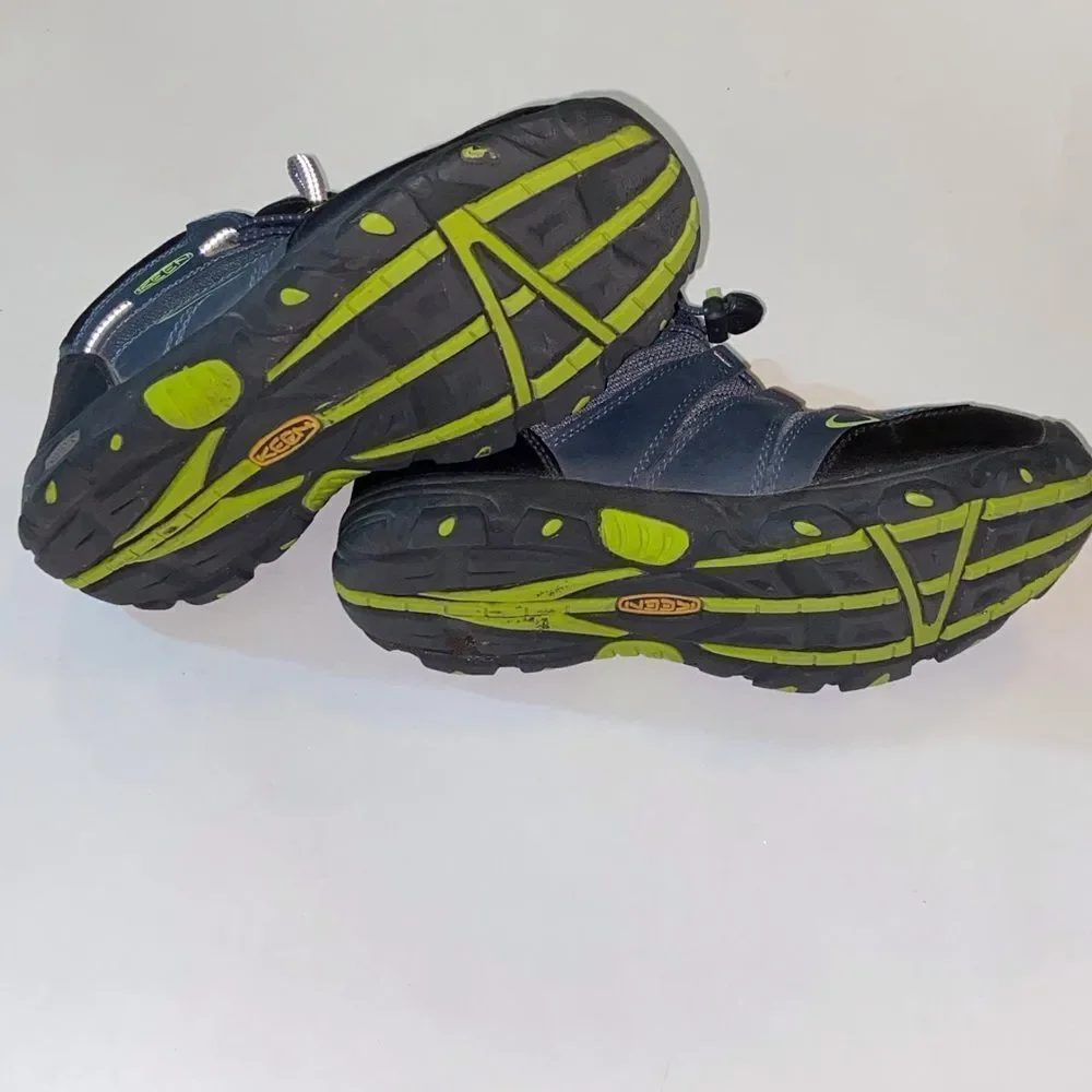 Keen durable gray
