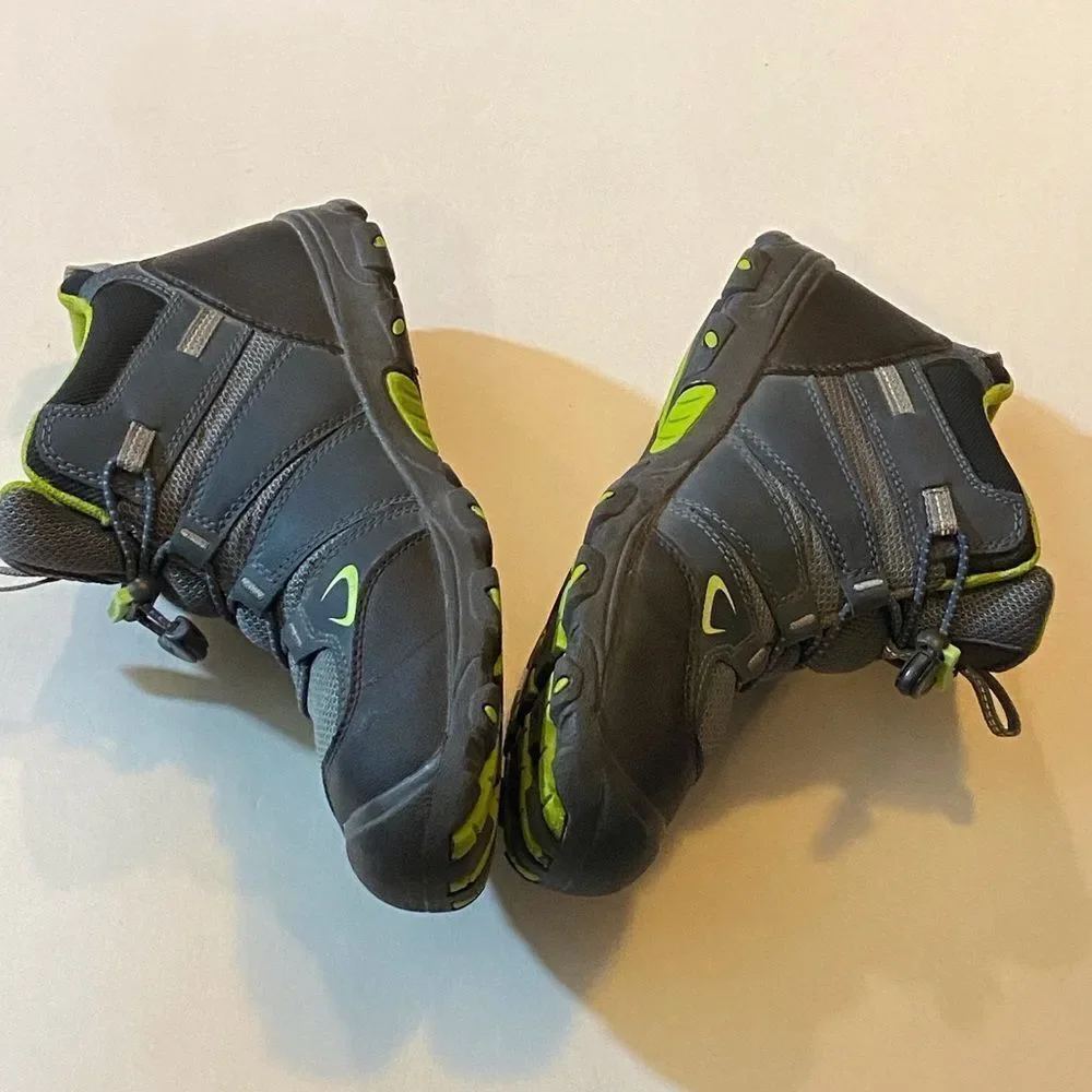 Keen durable gray