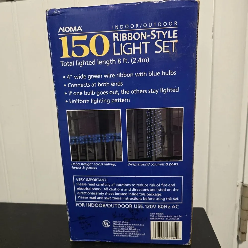 NIB Blue 150 Light Set Indoor/Outdoor‎ Ribbon Style Tree Lights