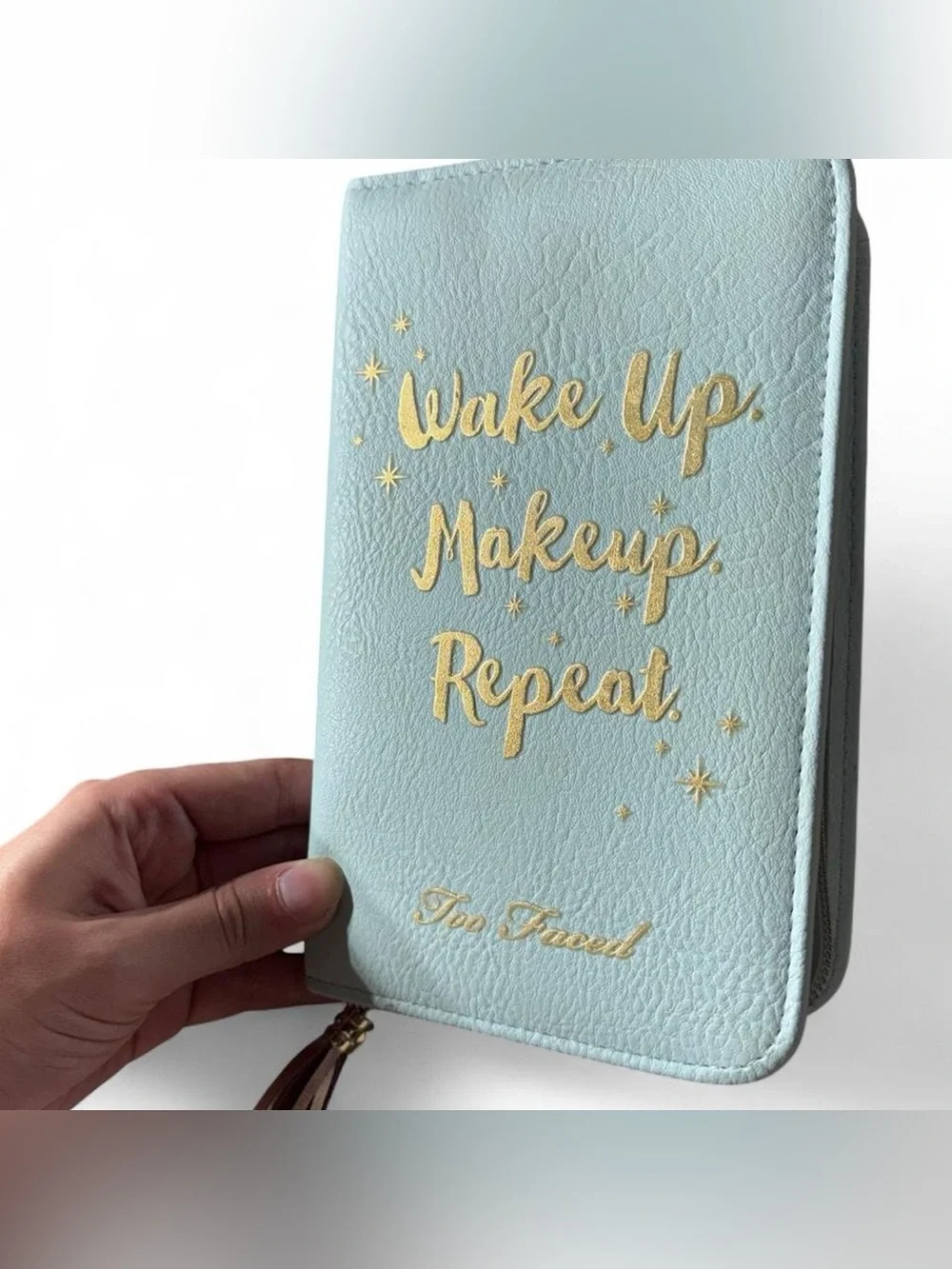 2018 Baby Blue Too Faced Pretty Little Planner (2018 Best Year Ever collection).
