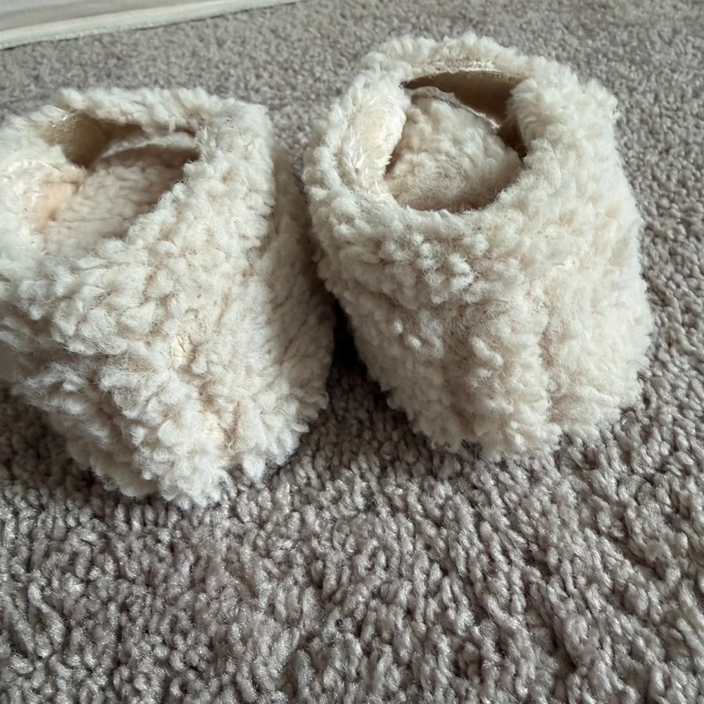 UGG cozy sherpa