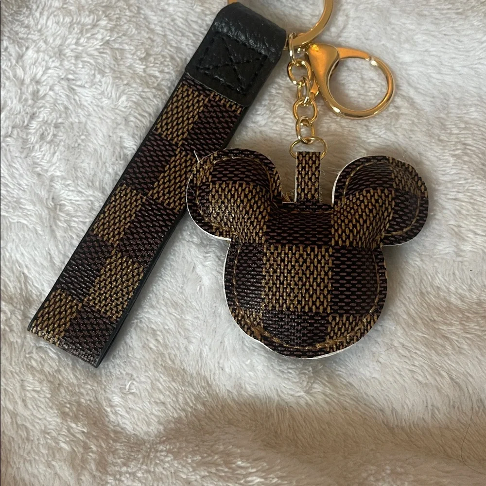 N/A stylish checkered