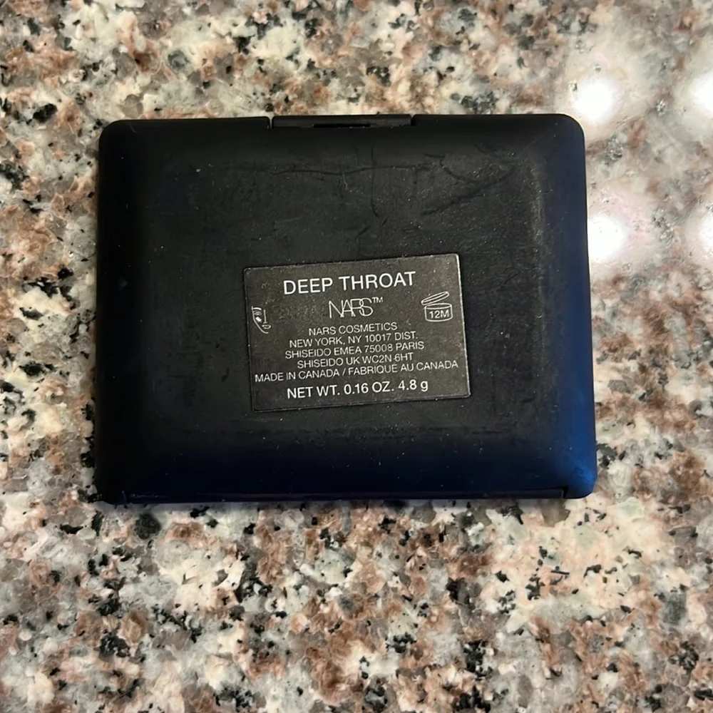 NARS sleek black