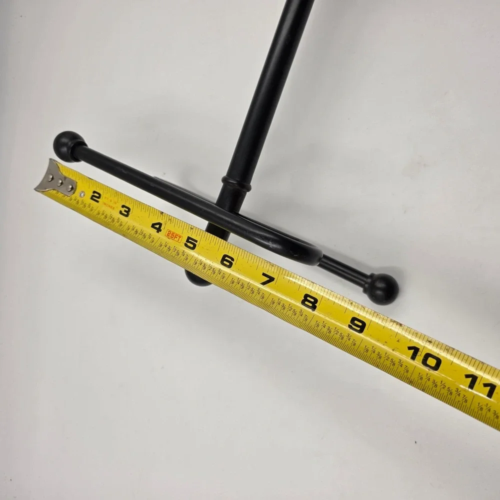 LG Sourcing countertop hand