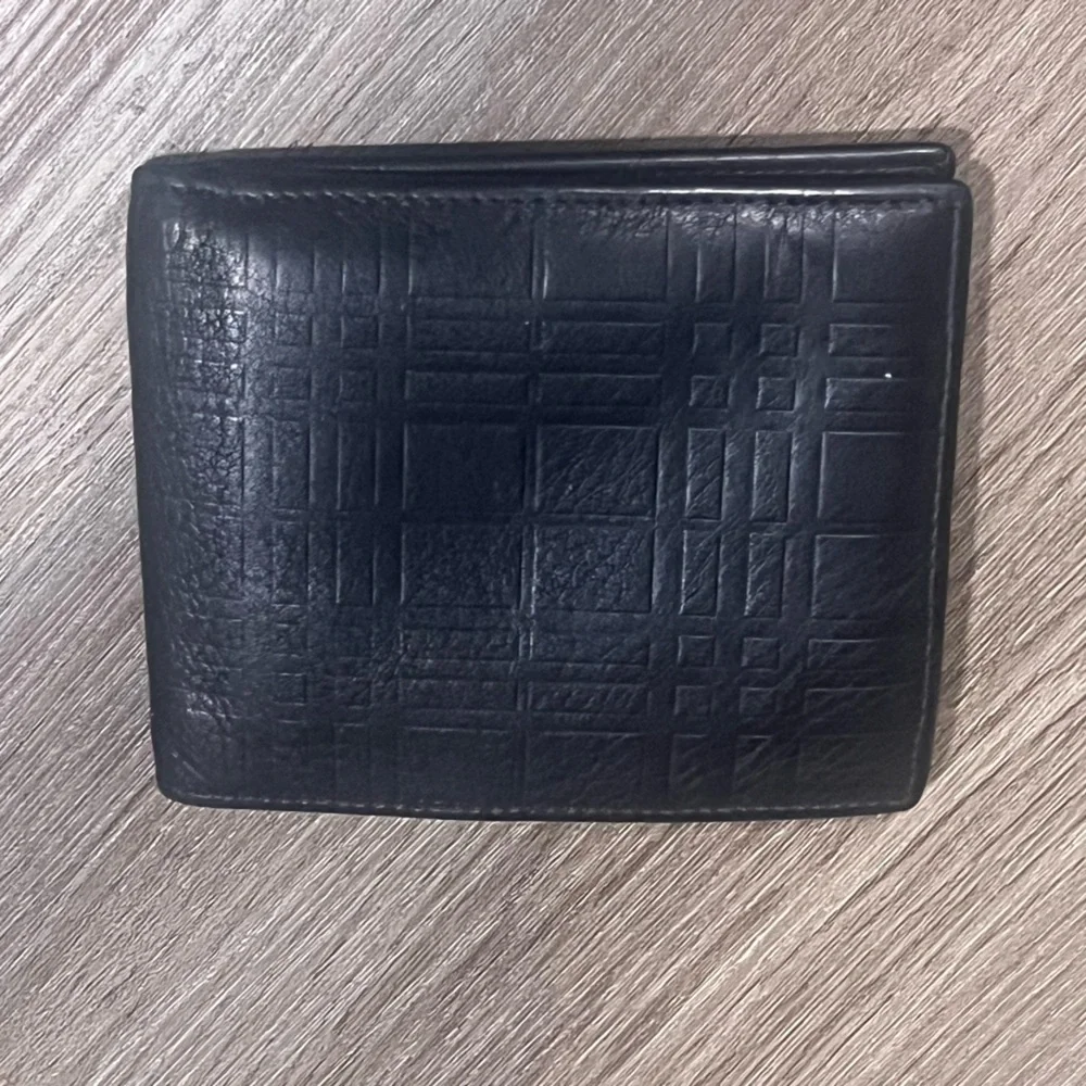 Burberry this wallet