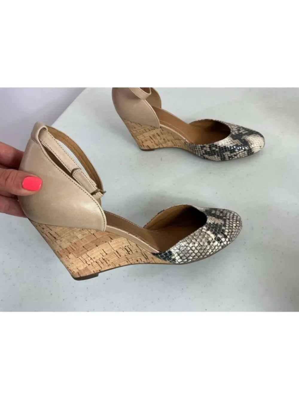 Clarks heel height