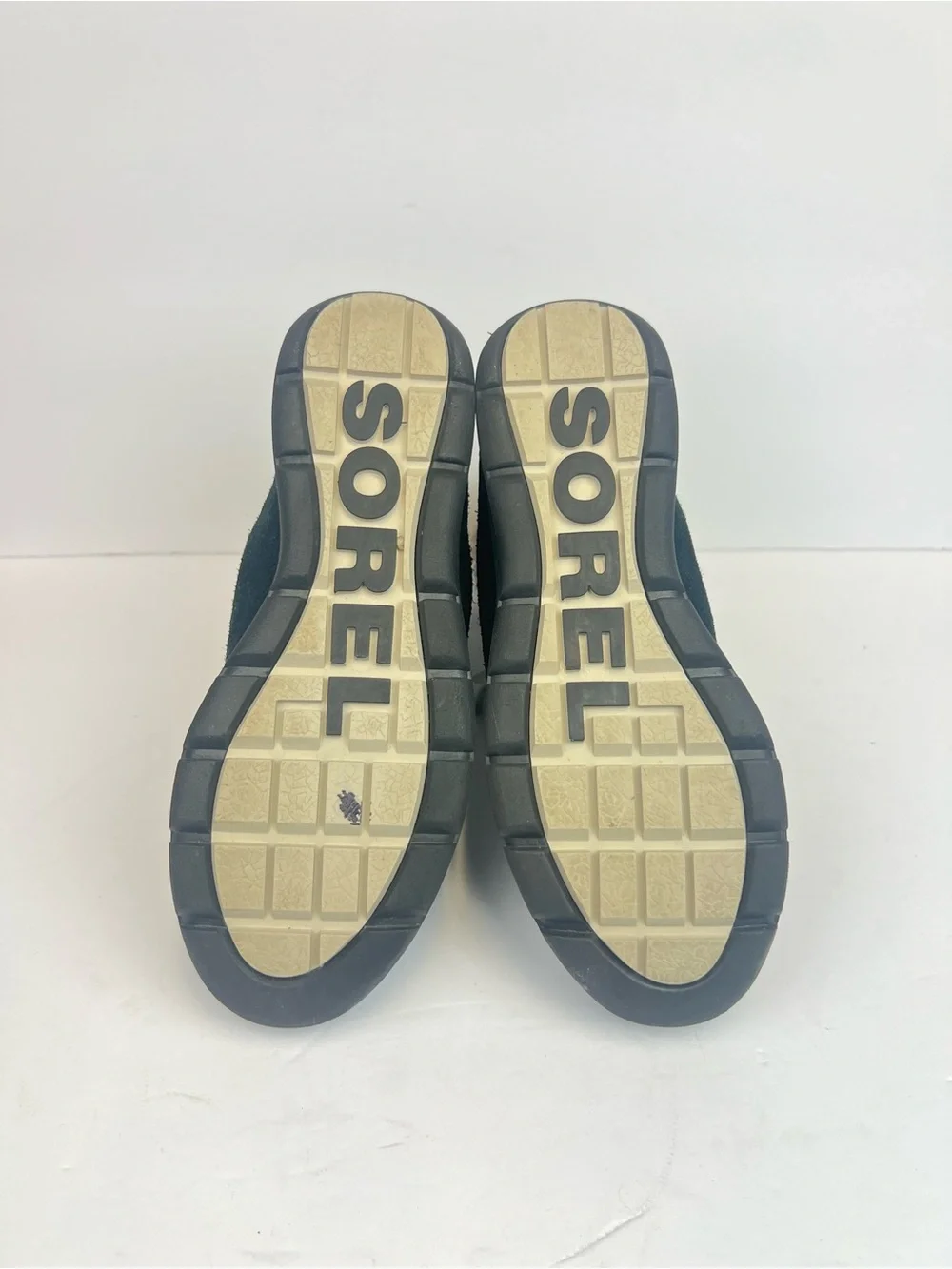 Sorel collar provides weather