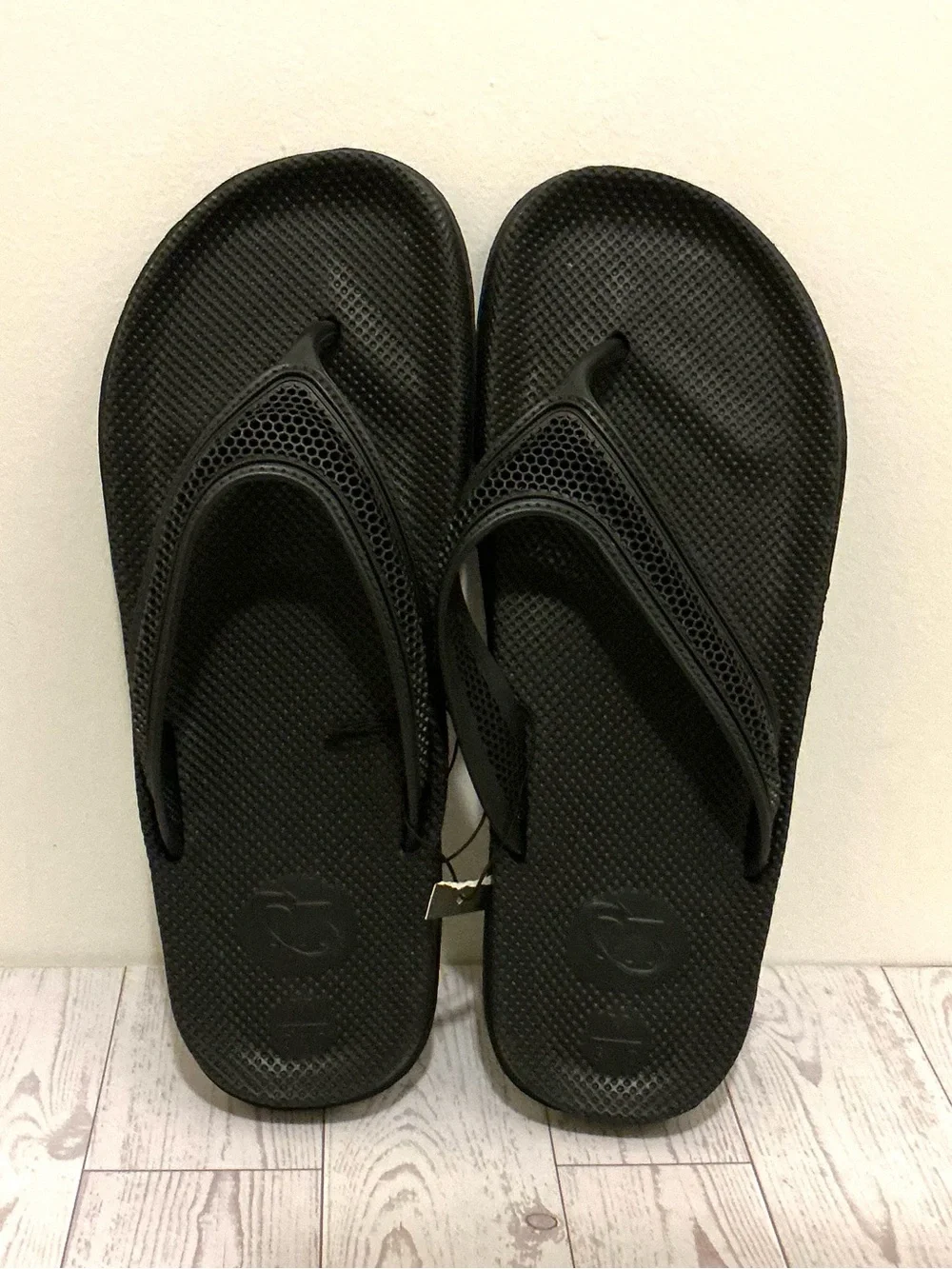 N/A comfortable black